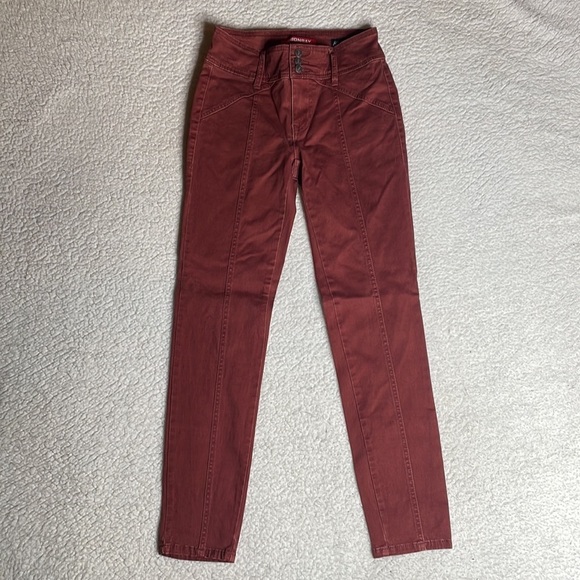 Union bay High Rise Pants Rust Stretchy Comfy Size 0 - Picture 2 of 9